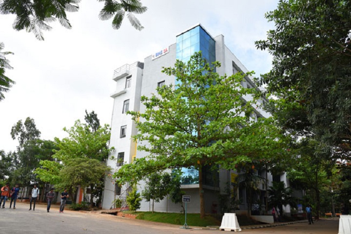 https://cache.careers360.mobi/media/colleges/social-media/media-gallery/12277/2019/7/22/Campus View of BMS School of Architecture Bangalore_Campus-View.jpg